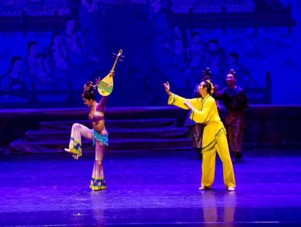 中国经典舞剧《丝路花雨》在甘肃大剧院燃情上演