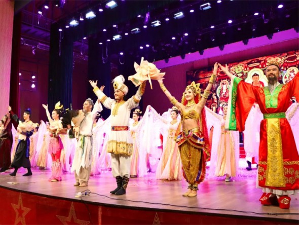 2021年度高雅艺术进校园活动——舞剧《丝路花雨》在四川精彩登场