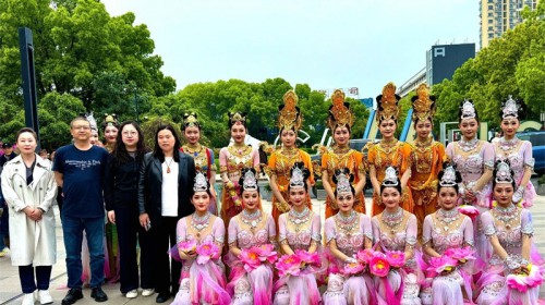 敦煌盛景再现艺术地标   丝路文化邂逅科创园区——“跟着..