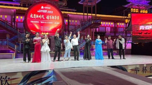 甘肃演艺集团敦煌艺术团精彩节目上元集市过端阳