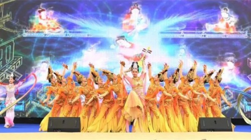 以舞为媒 以乐传情——甘肃演艺集团歌舞剧院精品剧目市州巡..